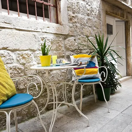 Tragos Lemon Tree Apartment Trogir Exterior photo