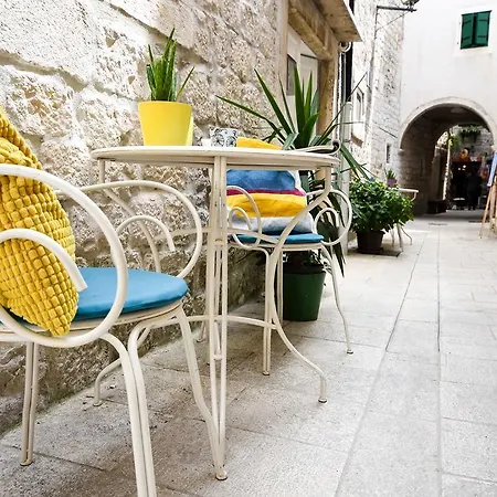 Tragos Lemon Tree Apartment Trogir Exterior photo