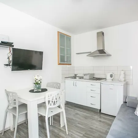 Tragos Lemon Tree Apartment Trogir Exterior photo