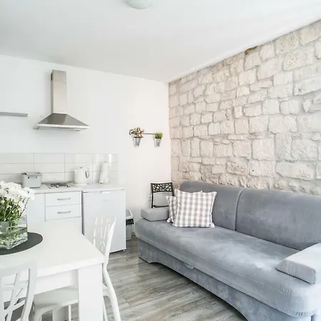 Tragos Lemon Tree Apartment Trogir Exterior photo